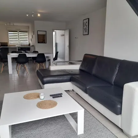 Logement De 100M2 Avec Terrasse Wardrecques Buitenkant foto